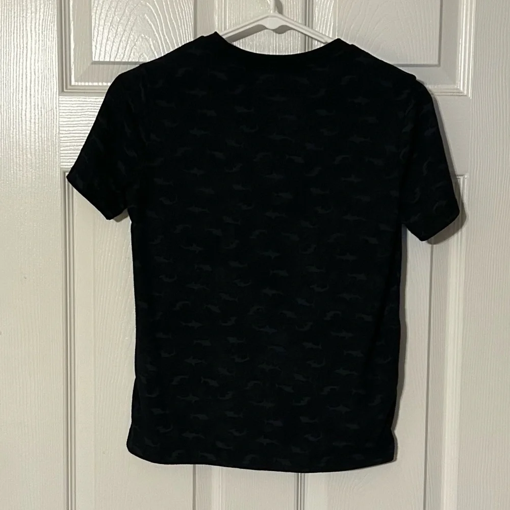 Old Navy Black Short Sleeve Tee with Sharks‎